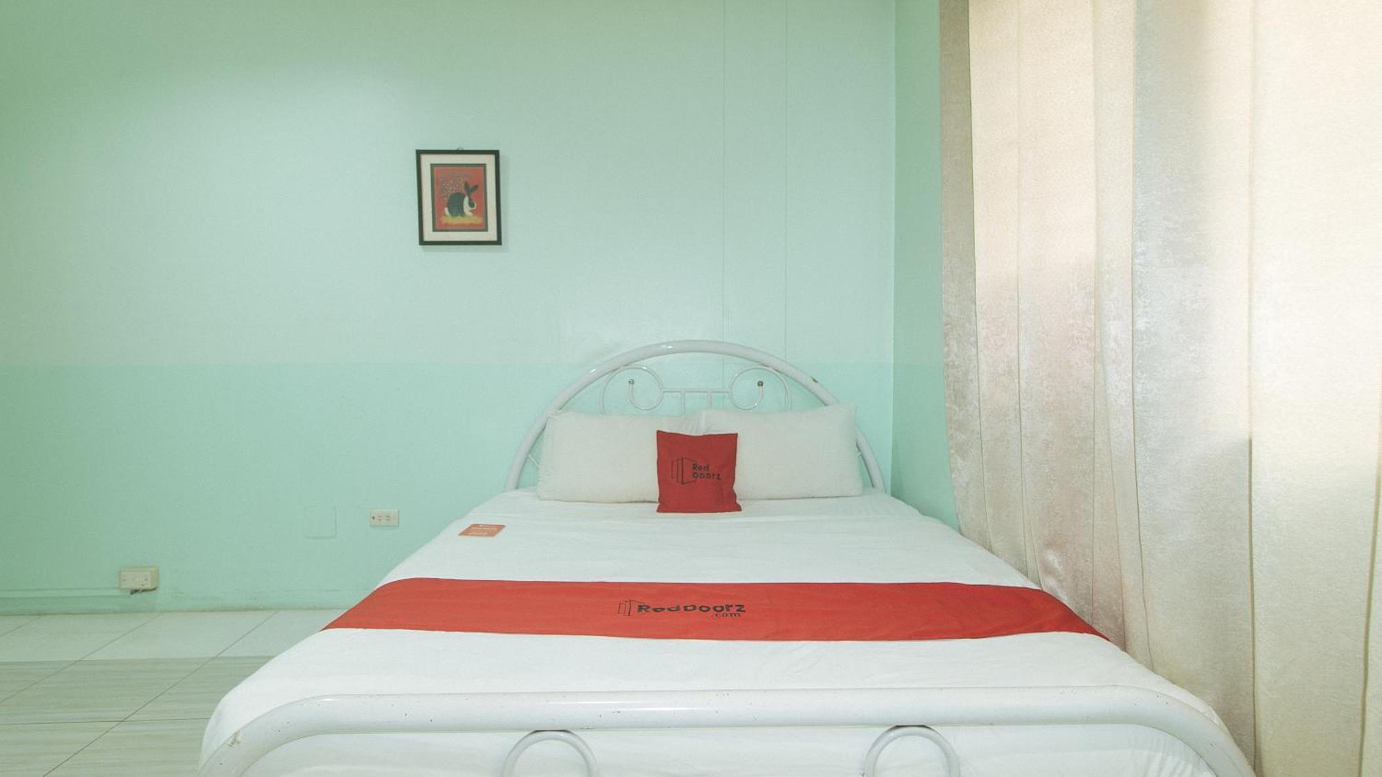 Reddoorz At Maanyag Pension House Mandaue Cebu Eksteriør billede