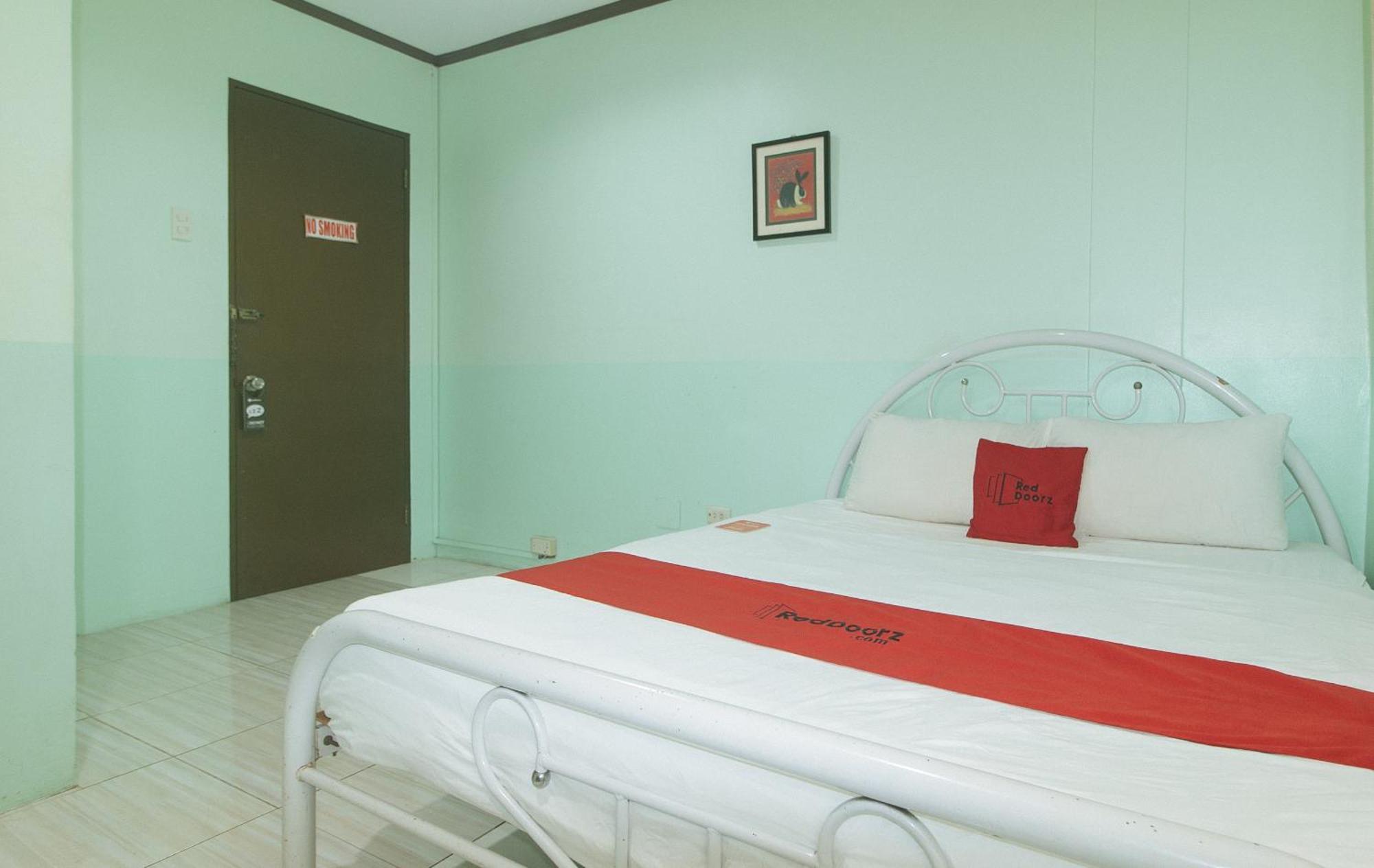 Reddoorz At Maanyag Pension House Mandaue Cebu Eksteriør billede