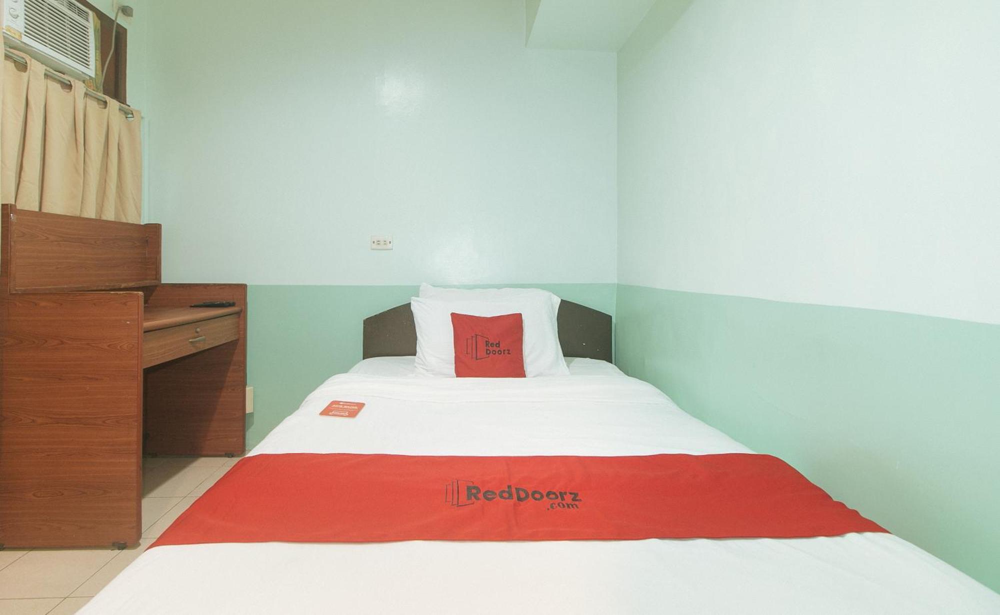 Reddoorz At Maanyag Pension House Mandaue Cebu Eksteriør billede