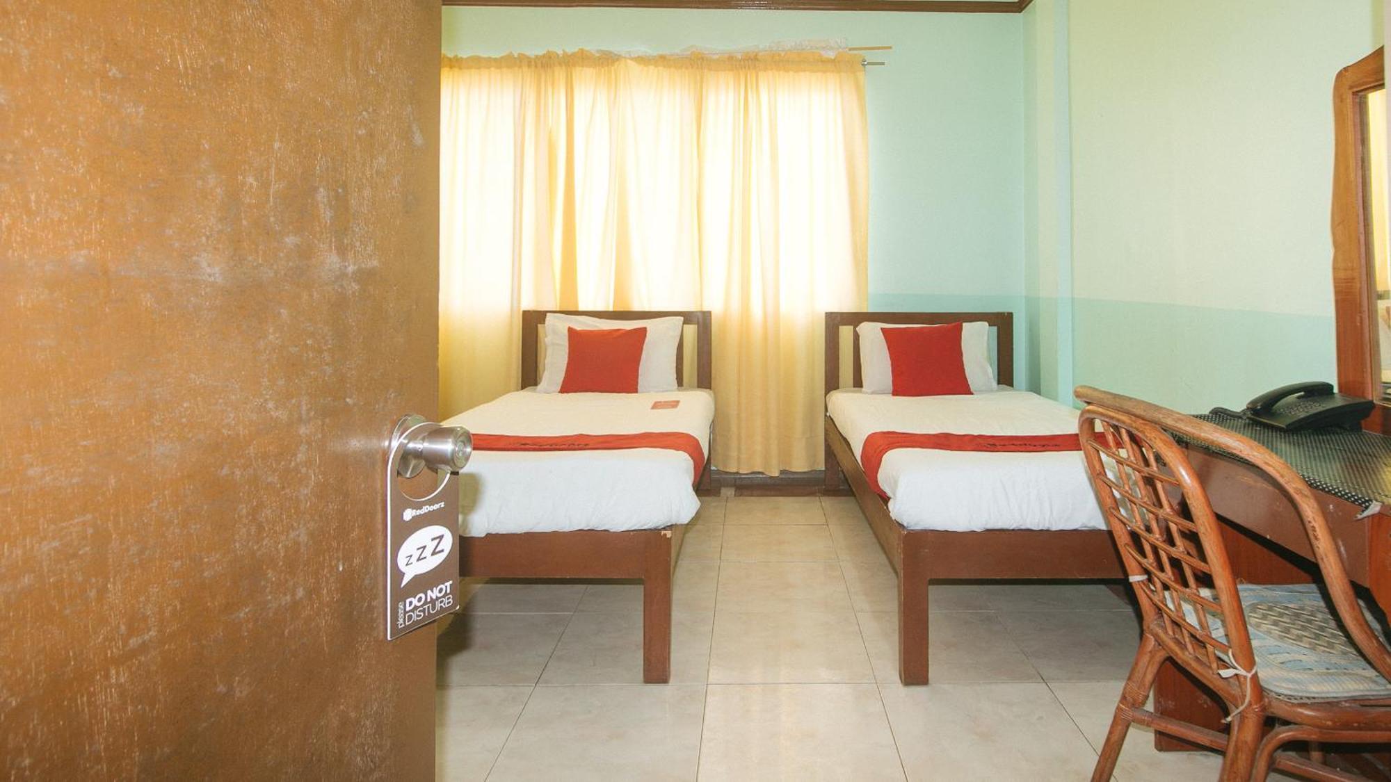 Reddoorz At Maanyag Pension House Mandaue Cebu Eksteriør billede