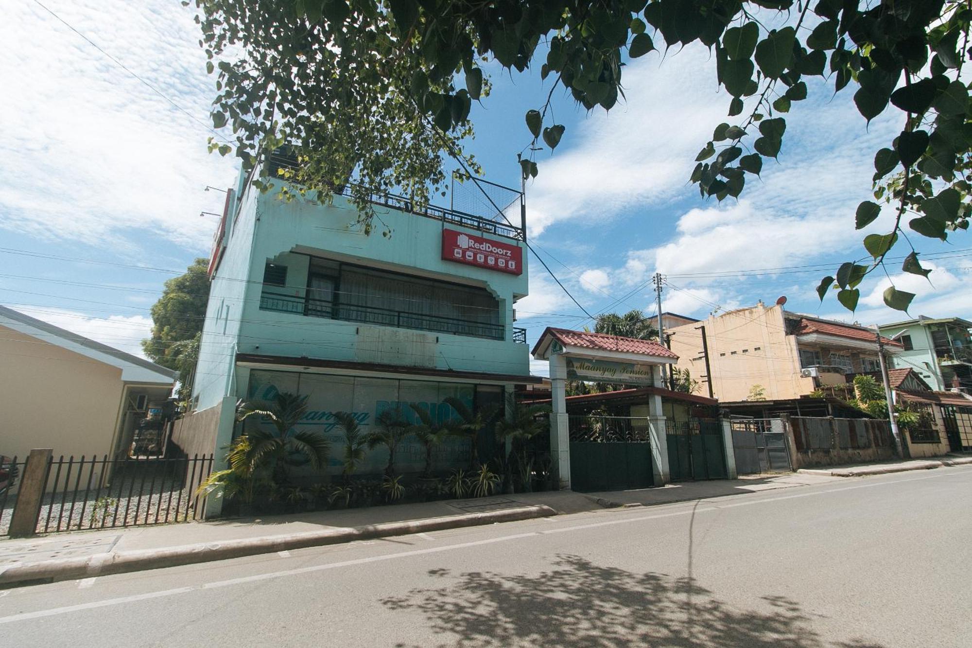 Reddoorz At Maanyag Pension House Mandaue Cebu Eksteriør billede